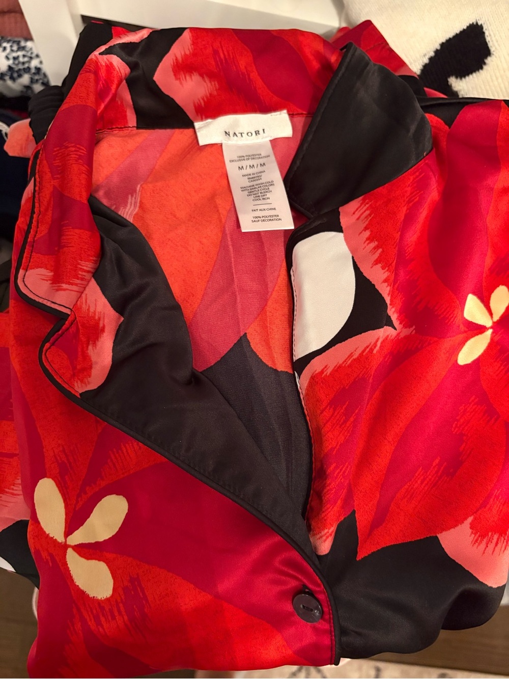 Natori Red & Black Floral polyester pajama set